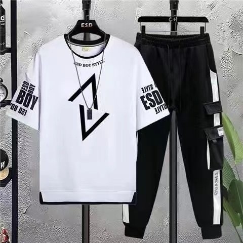 Stylist New Printed  Half Sleeve T-Shirt and Full Pant( Set )For Men1