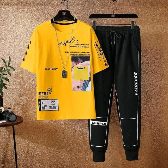 Stylist New Printed  Half Sleeve T-Shirt and Full Pant( Set )For Men1